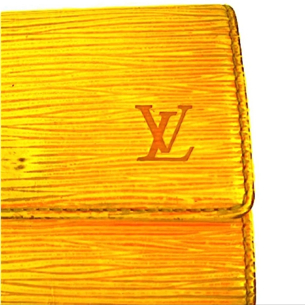 Louis Vuitton 1998 Epi Key Holder -Yellow. Made in Spain with COA,Box & Dustbag